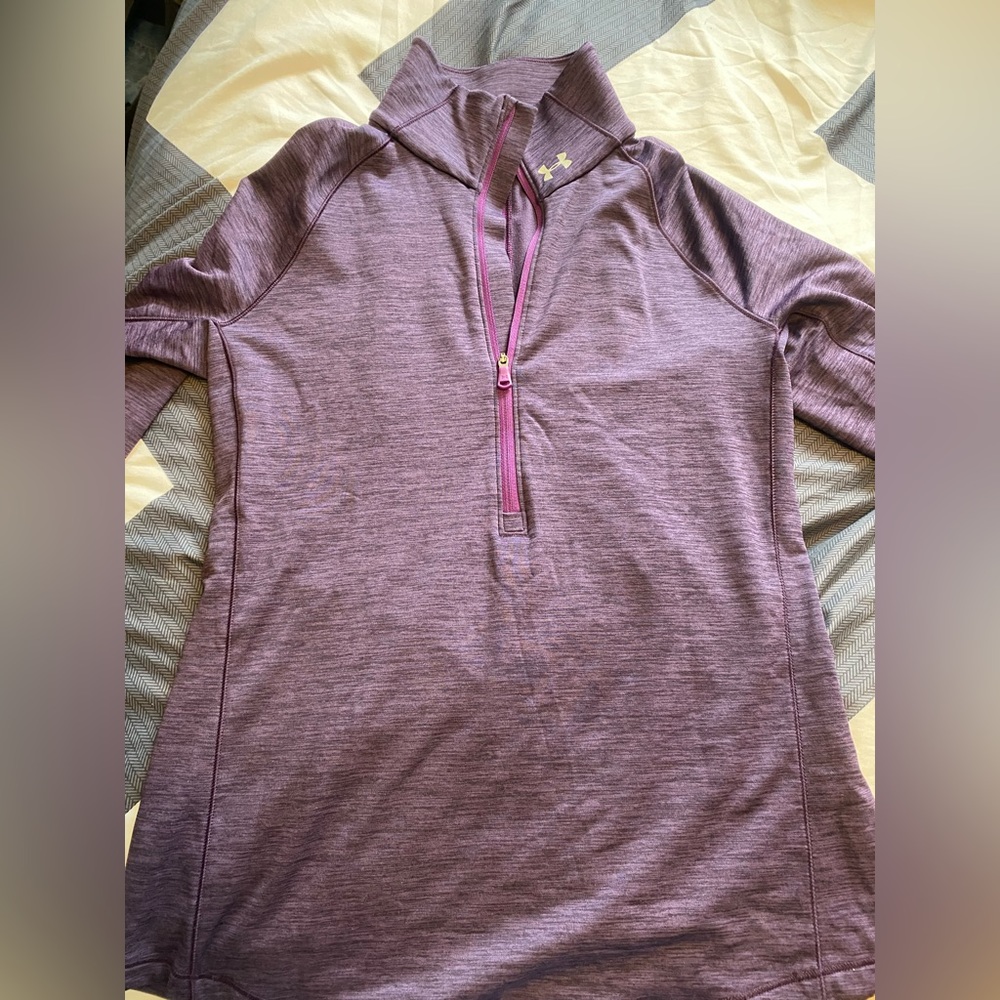 Under Armour. Size M
